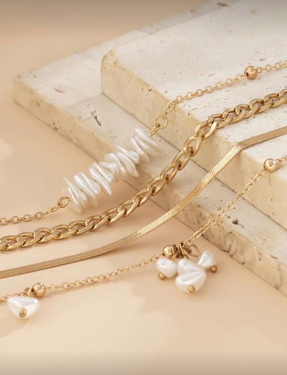 Vintage Pearl Cascade