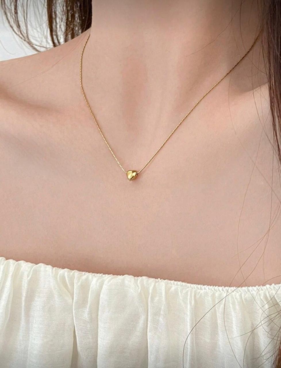 Minimal Heart Pendant Necklace