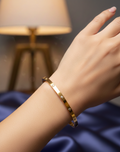 Screw minimal bracelet