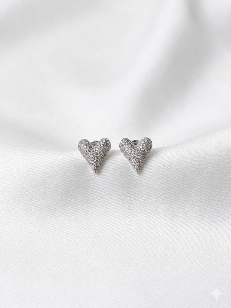 Silver Heart Zircone Studs